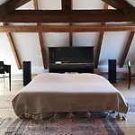 Holiday home Wald-Land-Hof Schloss Rosenau