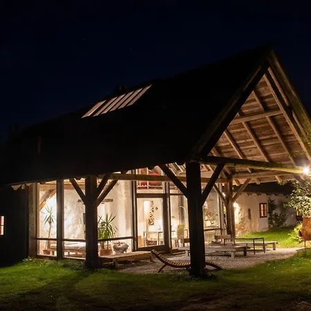 Holiday home Wald-Land-Hof Schloss Rosenau *