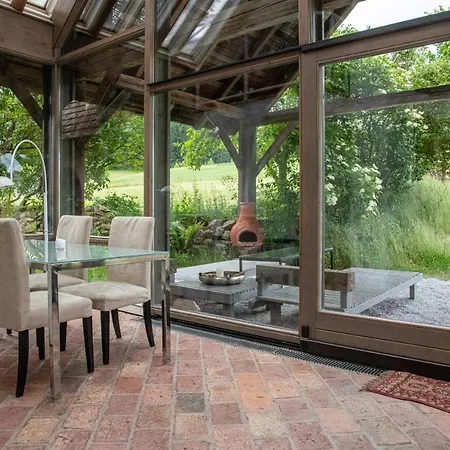 Holiday home Wald-Land-Hof Schloss Rosenau *