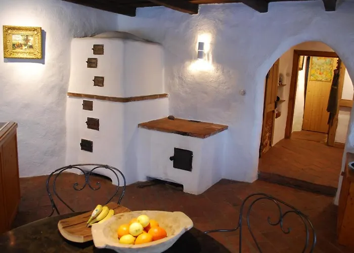 Wald-land-hof Schloss Rosenau